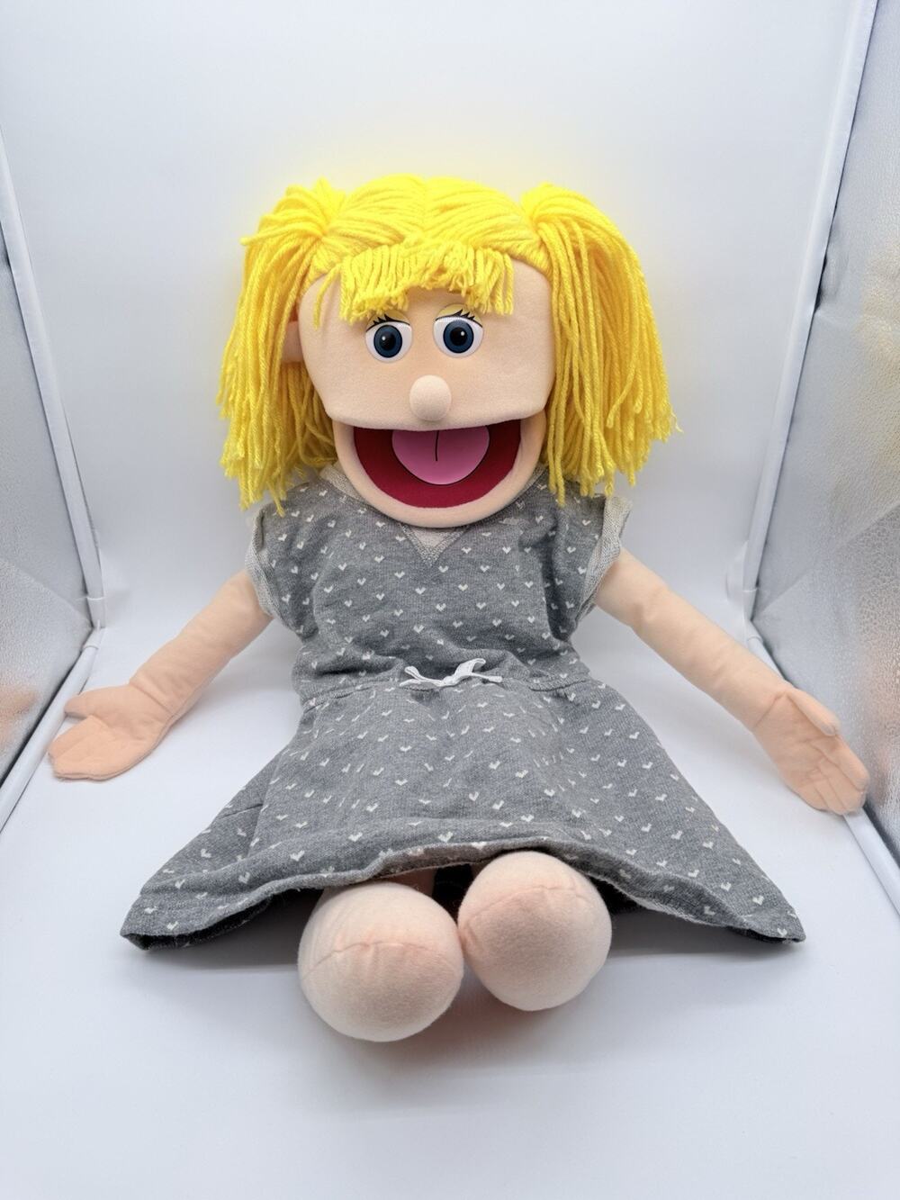Silly Puppets Katie Peach Girl Hand Puppet Moving Mouth Yellow Yarn Hair 23"